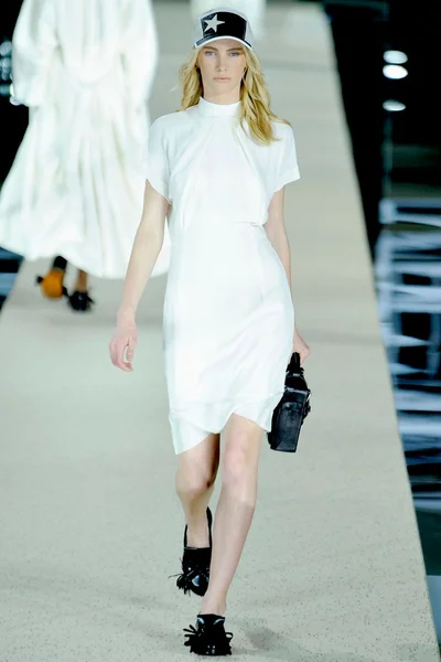 Look 2